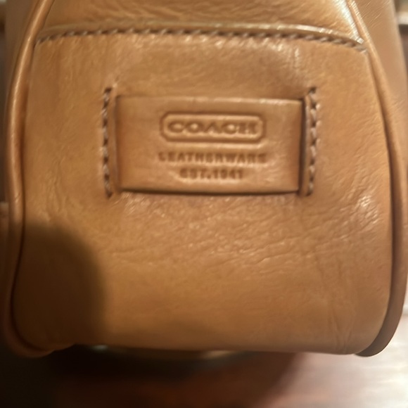 COACH Vintage 3-Compartment Shoulder Bag - Picture 7 of 13